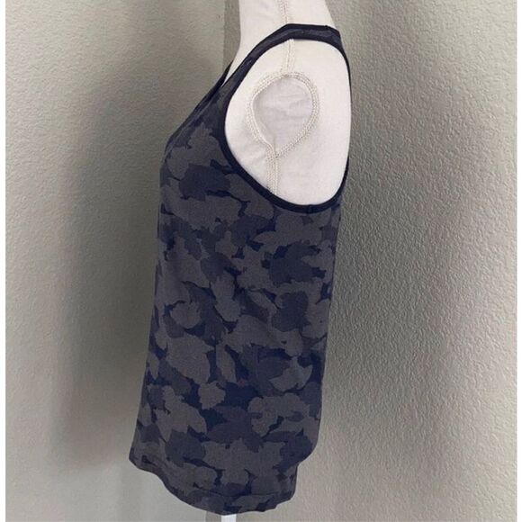 Athleta Navy Camo Speedlight Racerback Tank Size Large - Picture 4 of 9